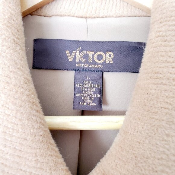 Victor Alfaro Wool Coat with Oversized Collar and Dolman Sleeves - Picture 3 of 12